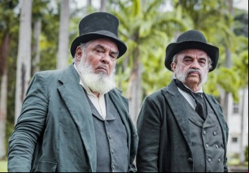Na novela "Nos Tempos do Imperador", Roberto Bomfim e José Dumont serão os coronéis Ambrósio e Eudoro, respectivamente. Os dois atores gravaram na Chapada Diamantina, na Bahia, e Rio de Janeiro 