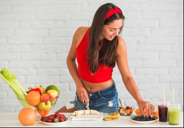 Avalie cuidadosamente o que você vai consumir. Priorize sempre alimentos naturais, como legumes, frutas, grãos e verduras / GB Imagem