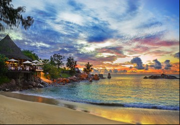 irar o pôr do sol em uma das ilhas das Filipinas é uma experiência inesquecível / GB Imagem